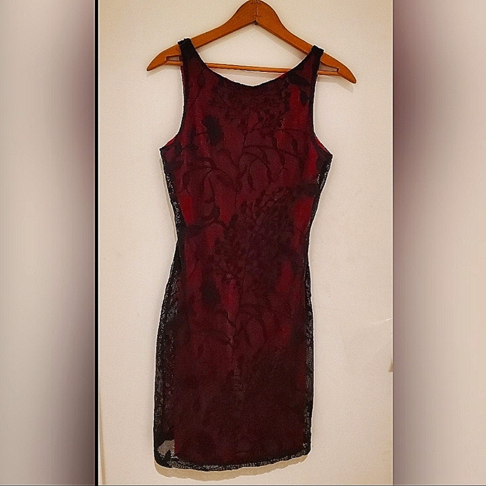 Cute fitted black and red dress